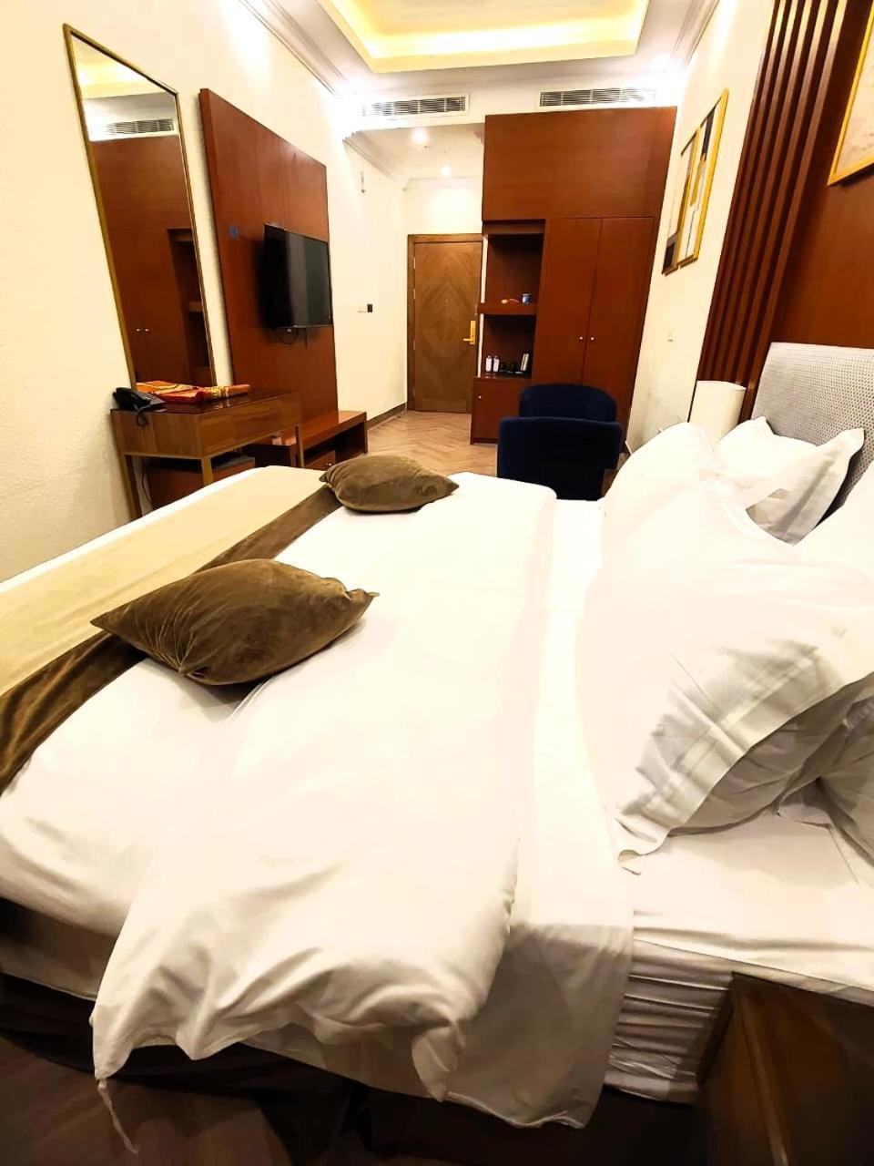 Smayah Hotel Рияд Екстериор снимка