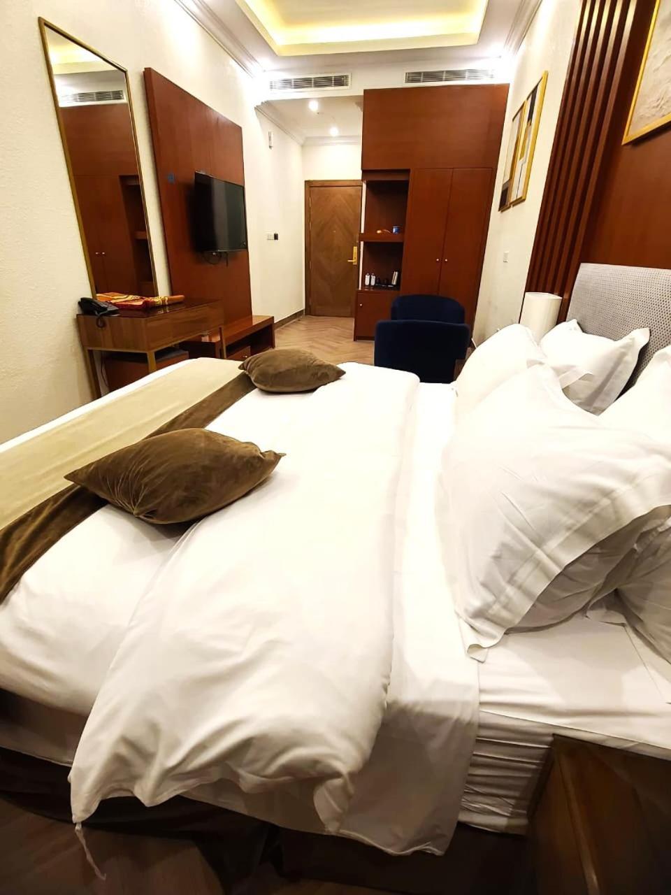 Smayah Hotel Рияд Екстериор снимка